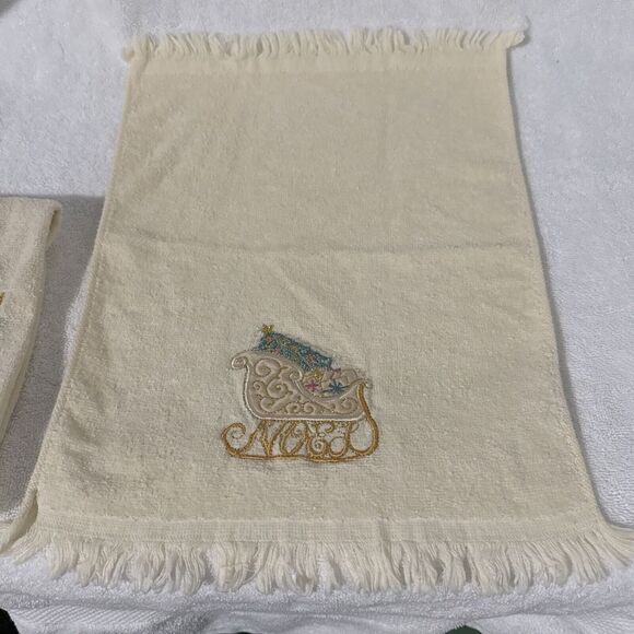 Vintage Hand Embroidered Tea Fingertip Towel Trumpeting Angel - Picture 8 of 11